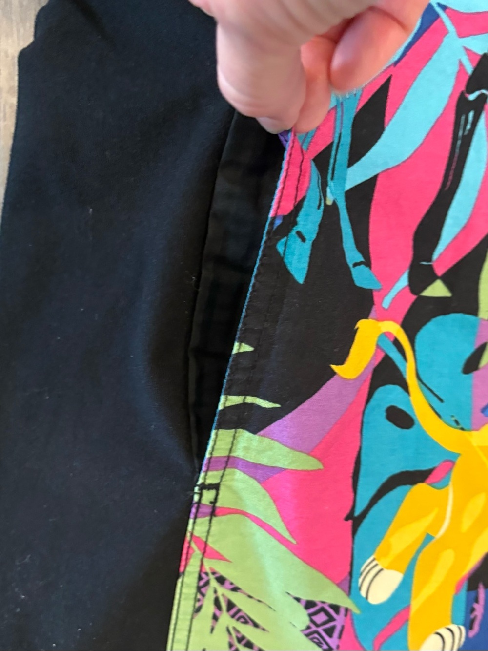 Scrub top - Picture 2 of 4